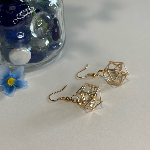 Handmade Dangling Jewels Earrings - Picture 2 of 8